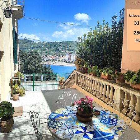 Panoramic Apartments In Villa In Center "The Beach And The Cliff" 1 Agropoli Buitenkant foto