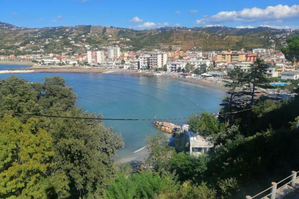 Panoramic Apartments In Villa In Center "The Beach And The Cliff" 1 Agropoli Buitenkant foto