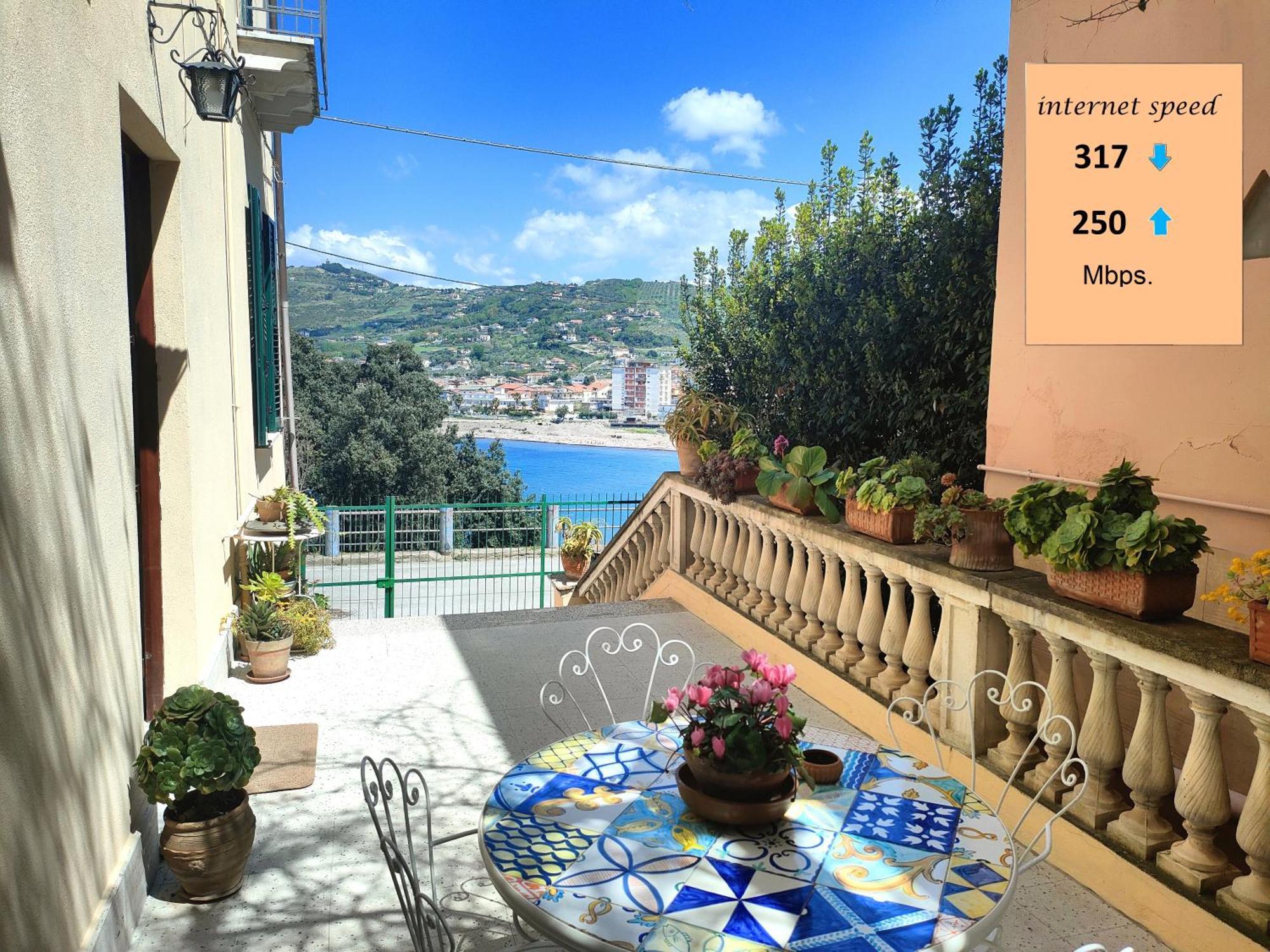 Panoramic Apartments In Villa In Center "The Beach And The Cliff" 1 Agropoli Buitenkant foto