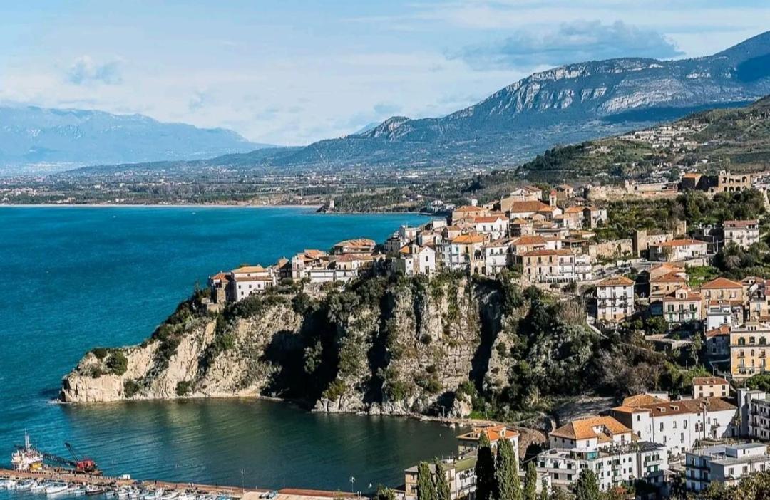 Panoramic Apartments In Villa In Center "The Beach And The Cliff" 1 Agropoli Buitenkant foto
