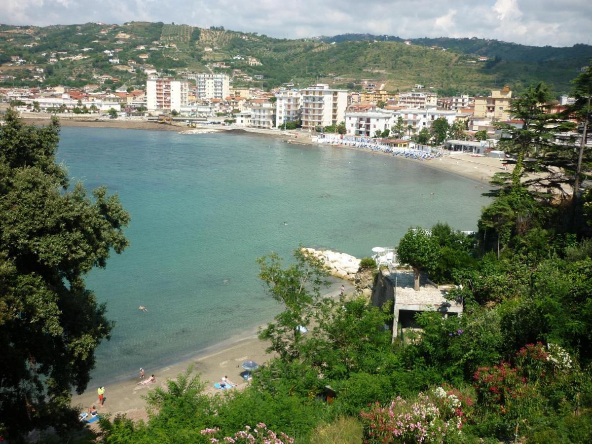 Panoramic Apartments In Villa In Center "The Beach And The Cliff" 1 Agropoli Buitenkant foto